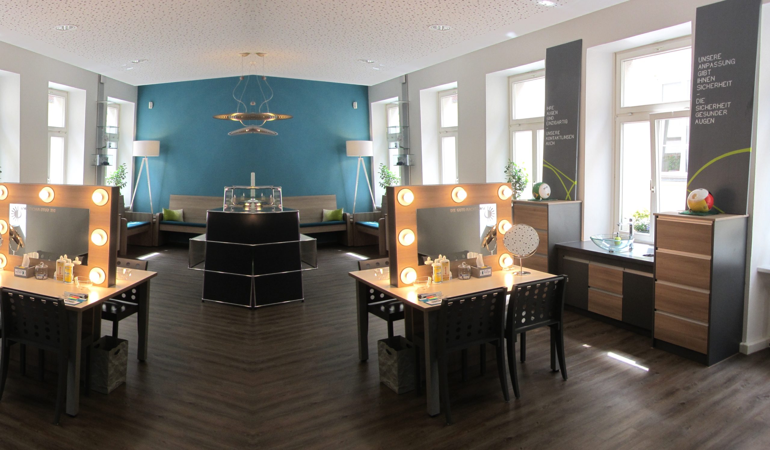 Möbel im Kontaktlinsenstudio