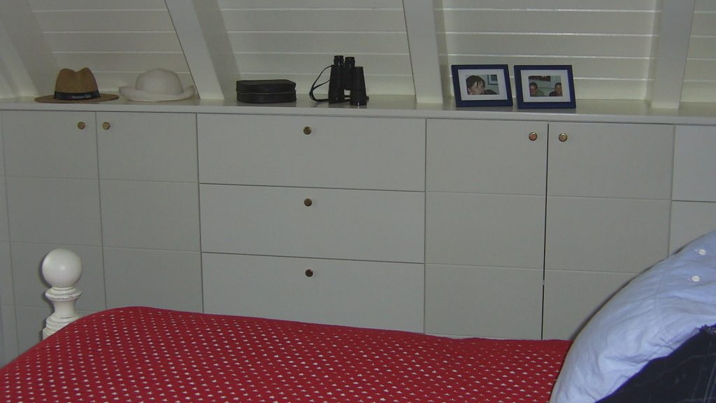 Dachschrägenschrank